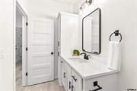 20866 Ellison Avenue, Elkhorn, NE 68022