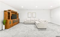20866 Ellison Avenue, Elkhorn, NE 68022