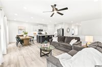 20866 Ellison Avenue, Elkhorn, NE 68022