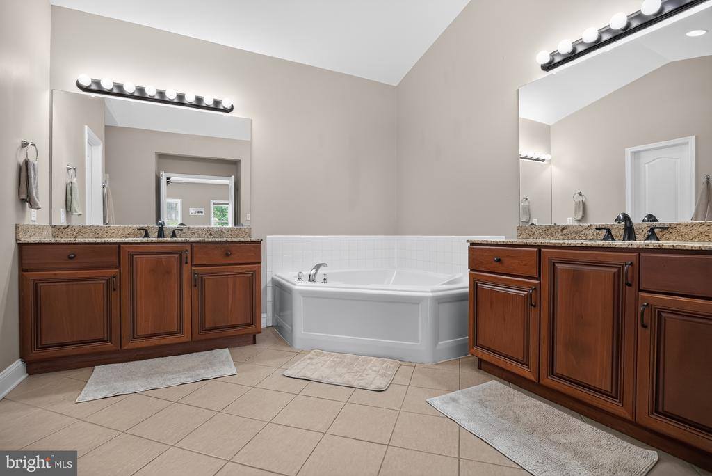 3104 Woods Edge Drive, Garnet Valley, PA 19060