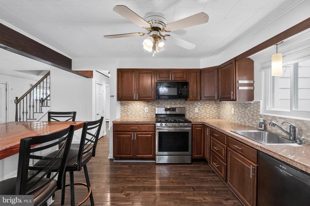 809 Quince Lane, Secane, PA 19018
