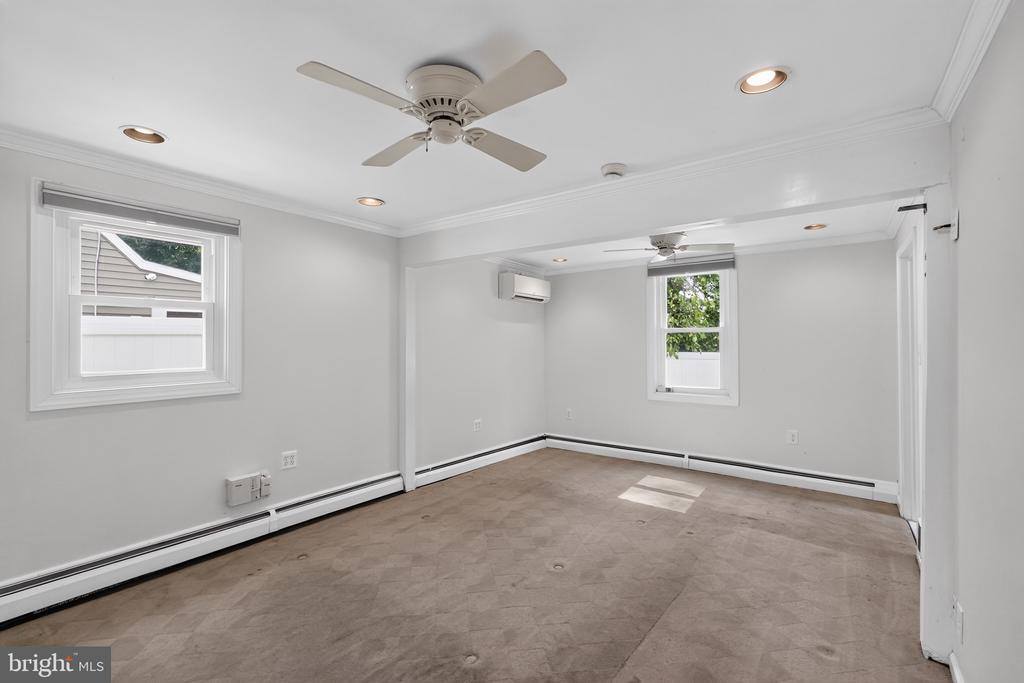 809 Quince Lane, Secane, PA 19018