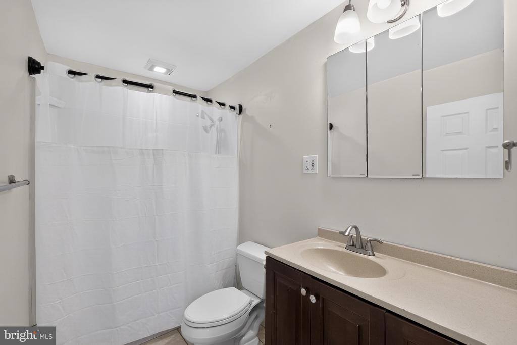 809 Quince Lane, Secane, PA 19018