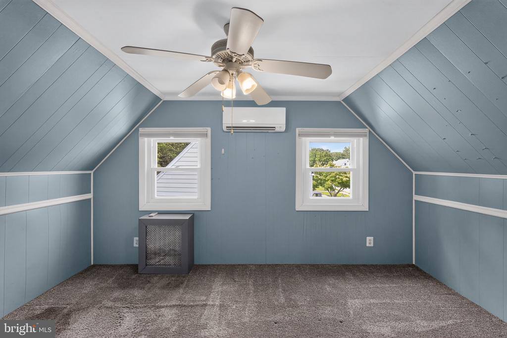 809 Quince Lane, Secane, PA 19018