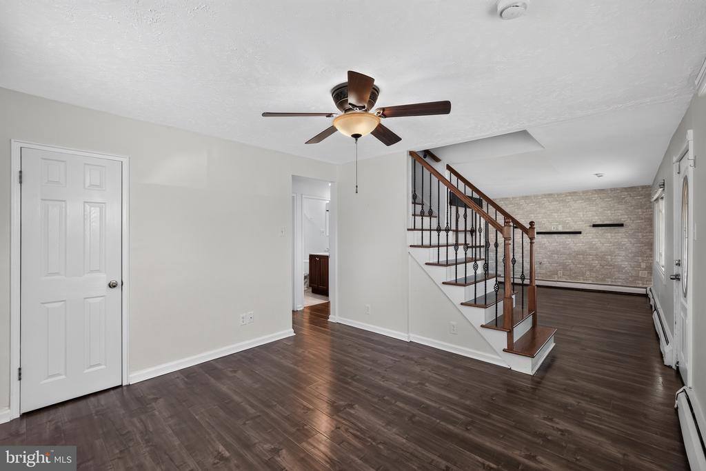 809 Quince Lane, Secane, PA 19018