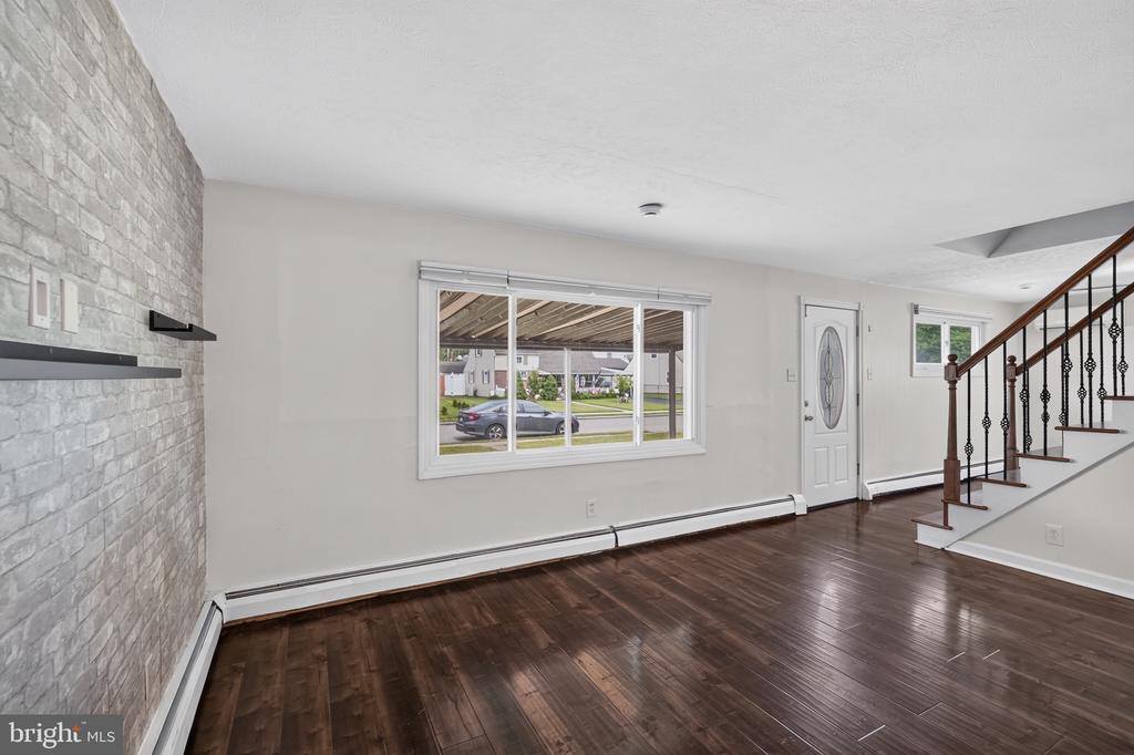 809 Quince Lane, Secane, PA 19018