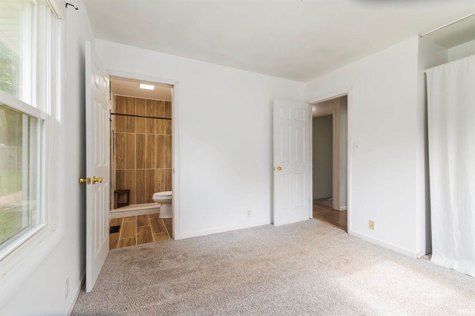 1709 W Glenn Ellyn Drive, Muncie, IN 47304