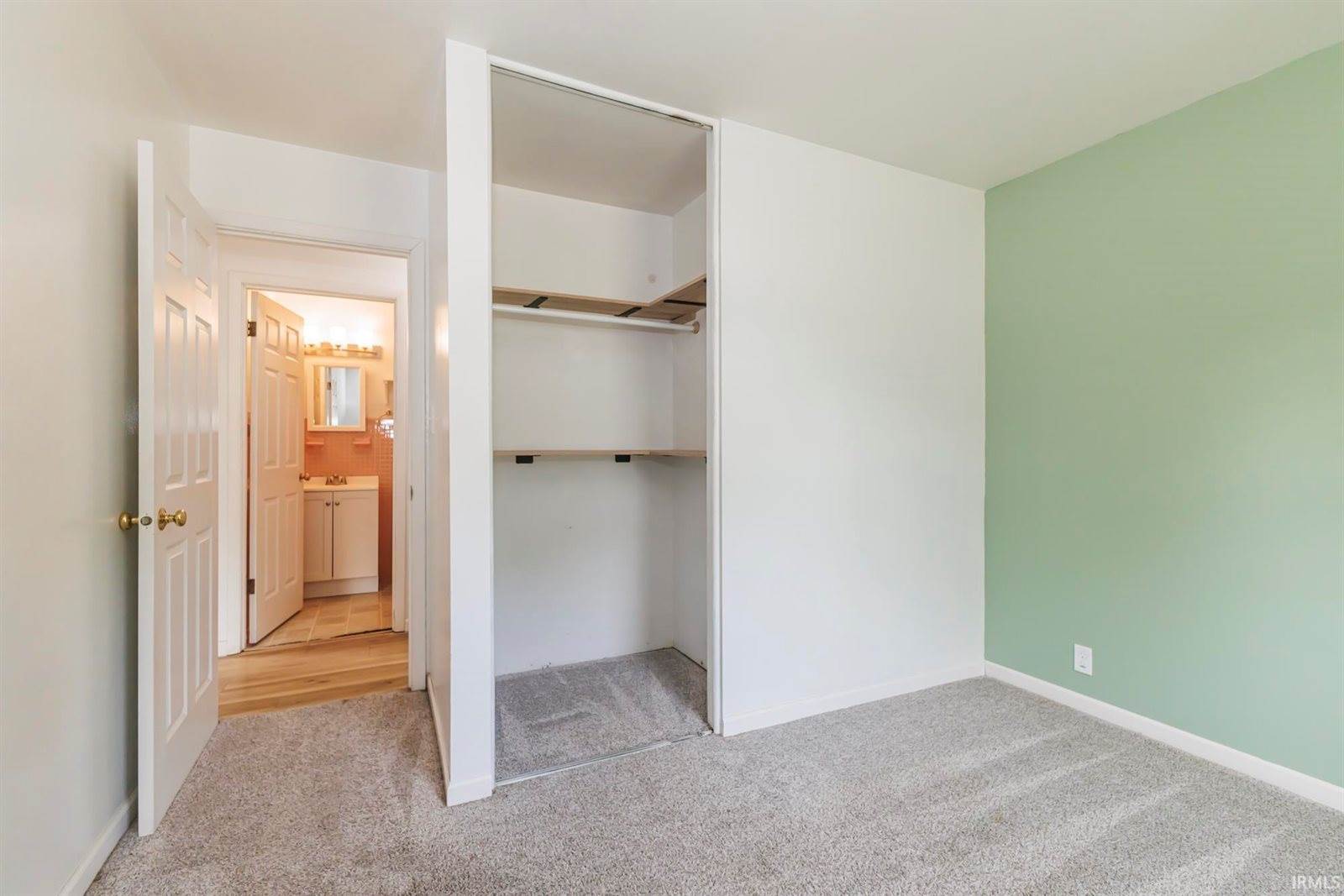 1709 W Glenn Ellyn Drive, Muncie, IN 47304
