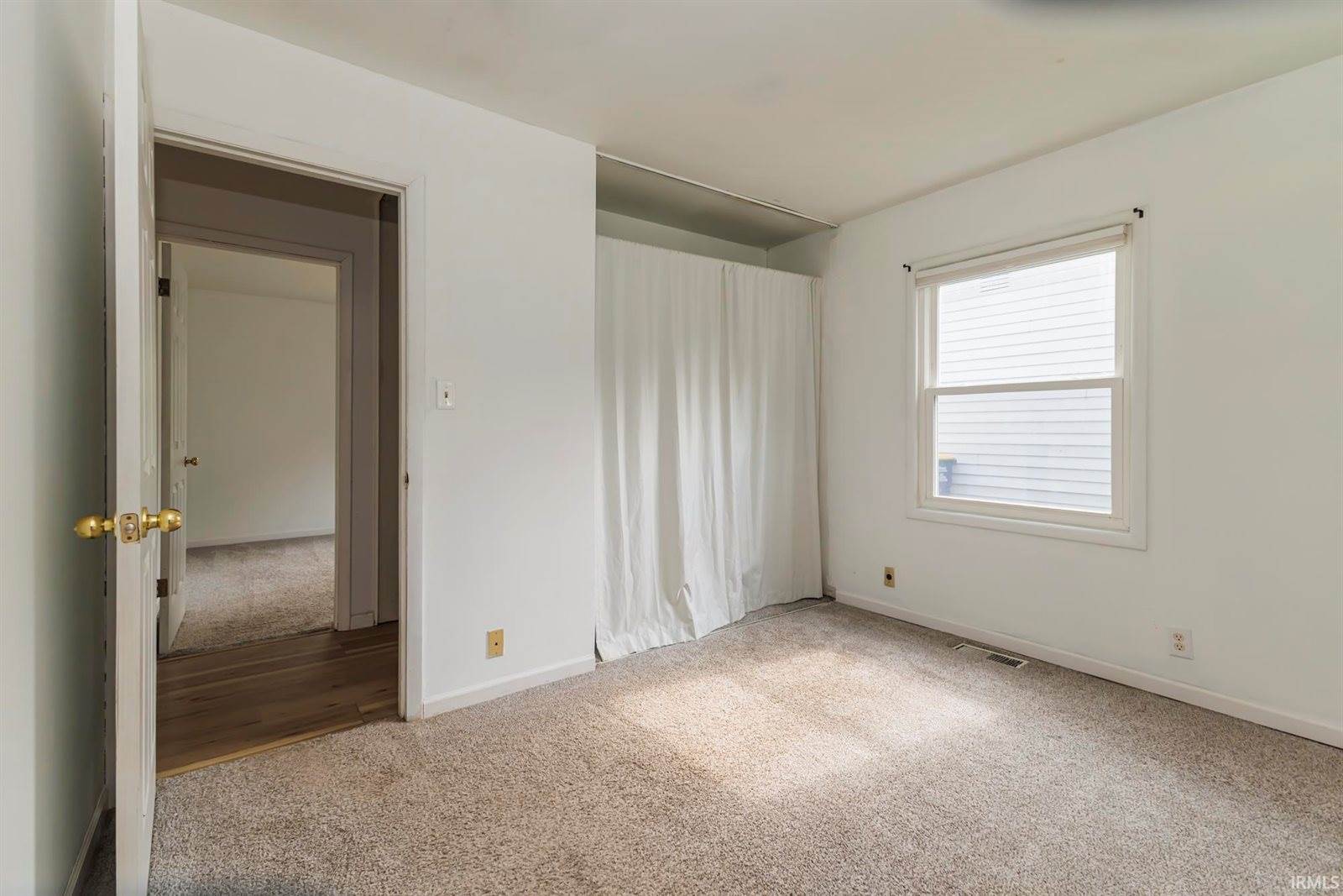 1709 W Glenn Ellyn Drive, Muncie, IN 47304