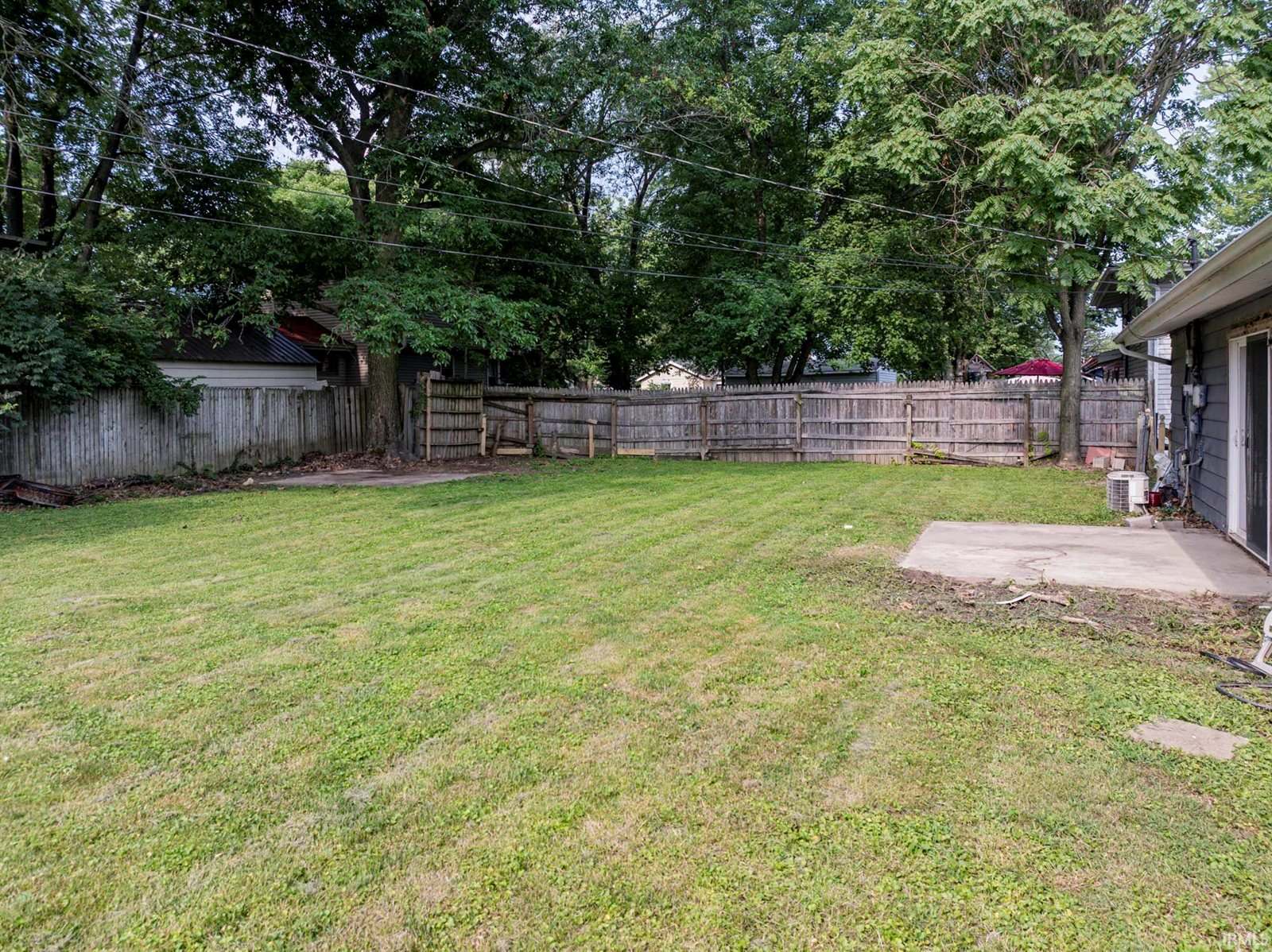 1709 W Glenn Ellyn Drive, Muncie, IN 47304