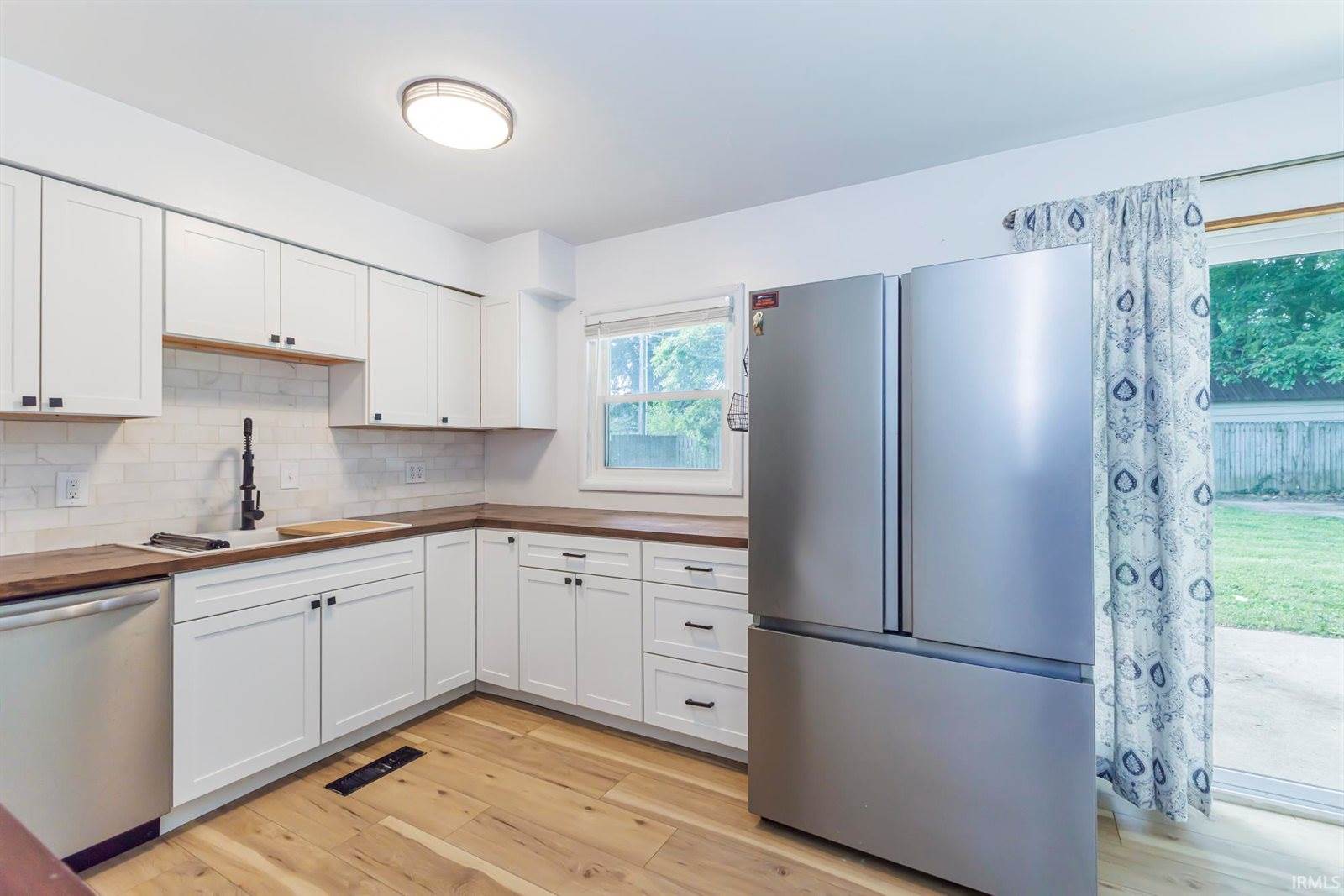 1709 W Glenn Ellyn Drive, Muncie, IN 47304