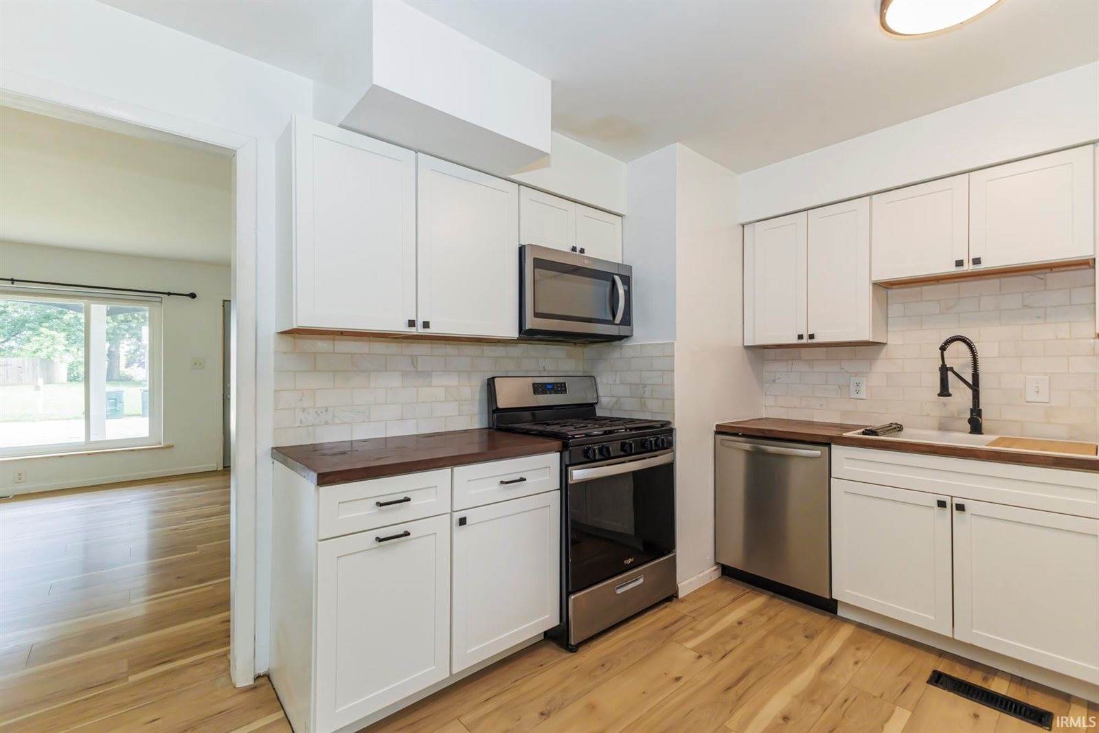 1709 W Glenn Ellyn Drive, Muncie, IN 47304
