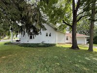 2411 S Broadway, Yorktown, IN 47396
