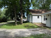 2411 S Broadway, Yorktown, IN 47396