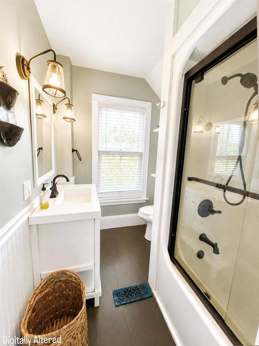 237 Harbor Road, Swans Island, ME 04685