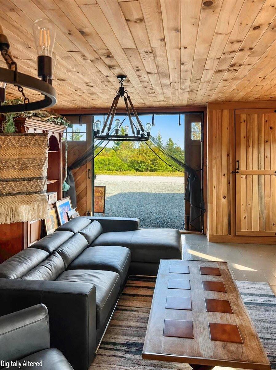 237 Harbor Road, Swans Island, ME 04685