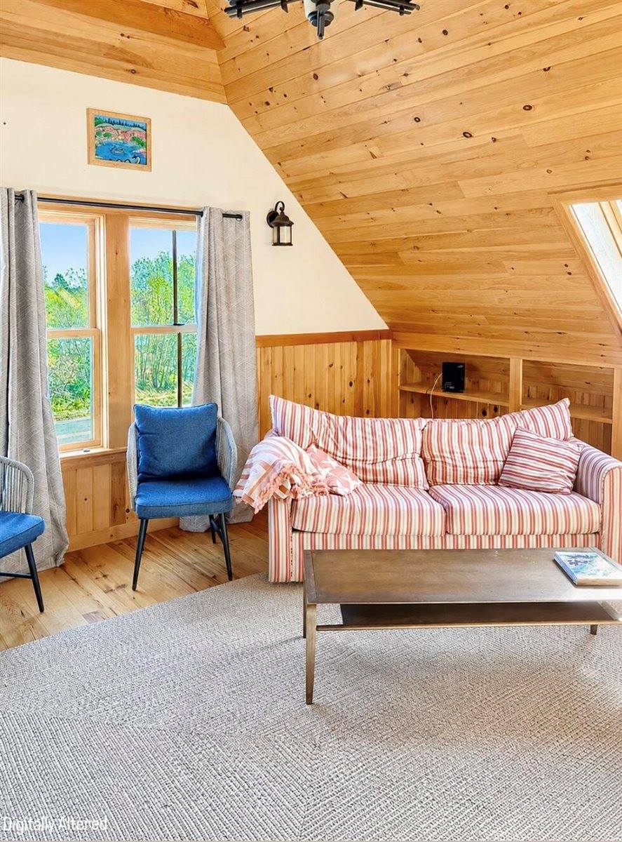 237 Harbor Road, Swans Island, ME 04685