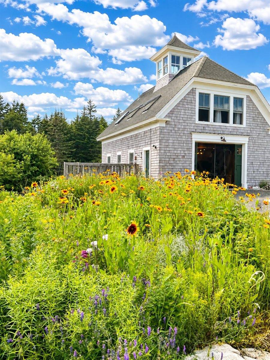 237 Harbor Road, Swans Island, ME 04685
