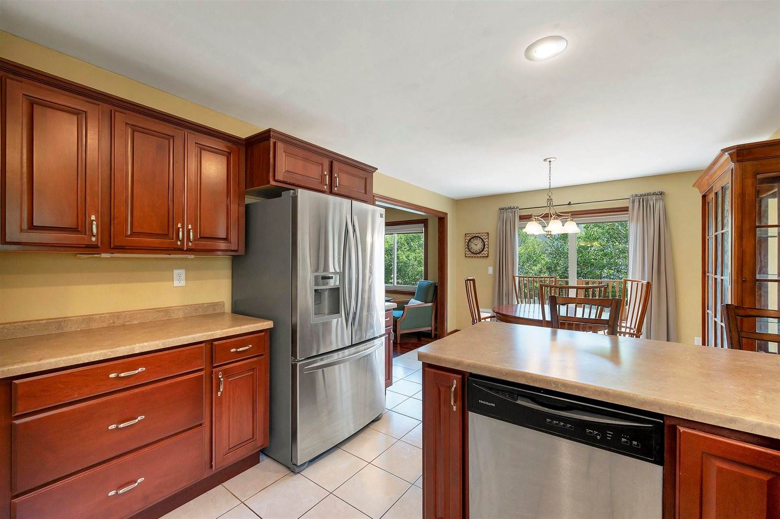 752 Killarny Trail, De Pere, WI 54115
