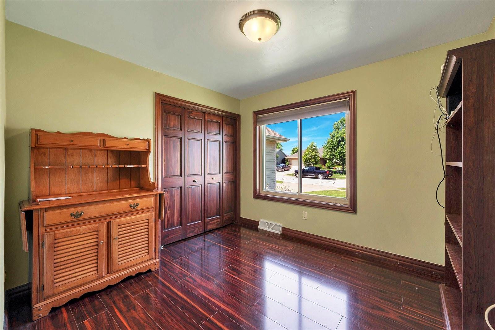 752 Killarny Trail, De Pere, WI 54115