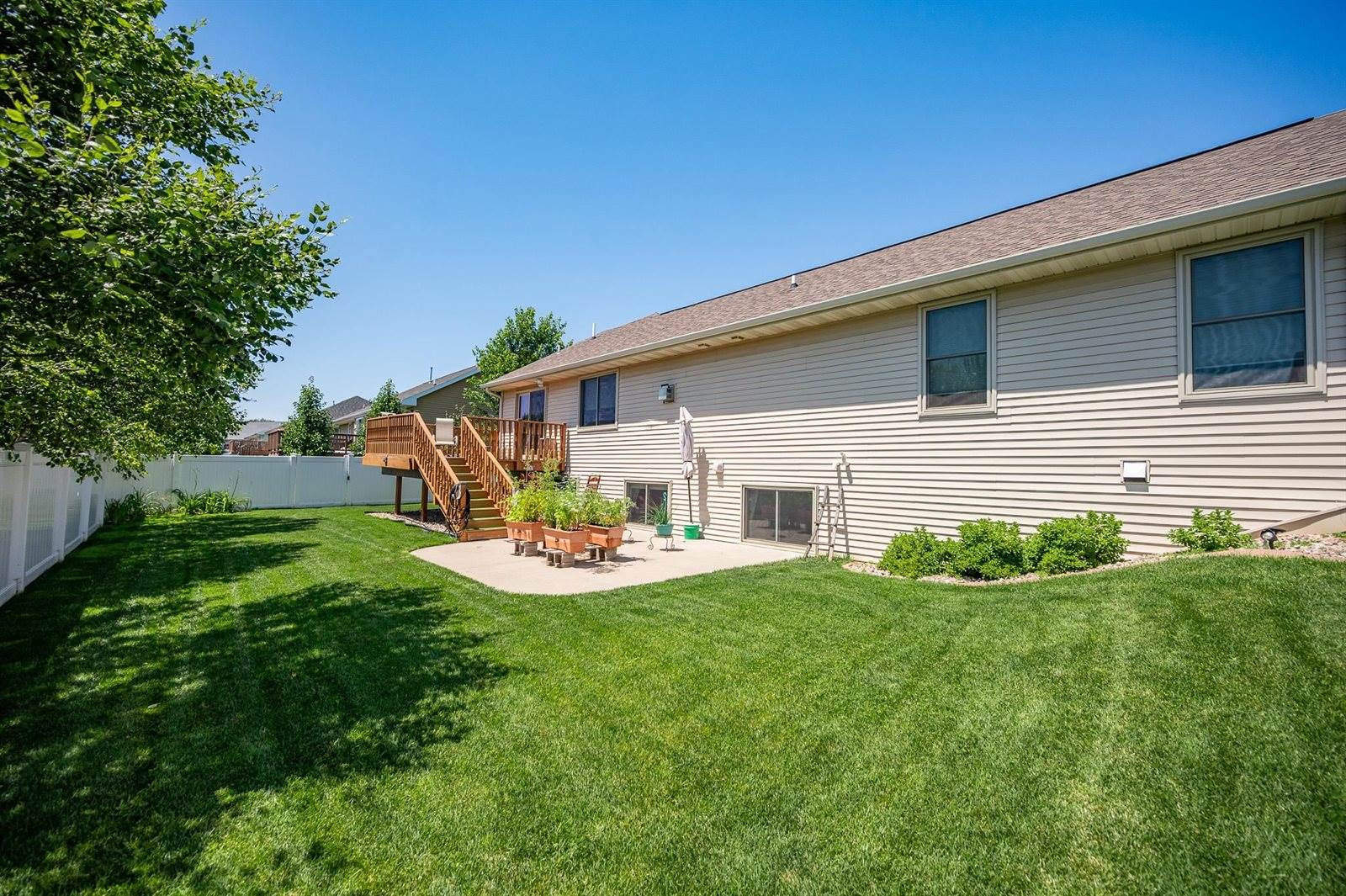 752 Killarny Trail, De Pere, WI 54115