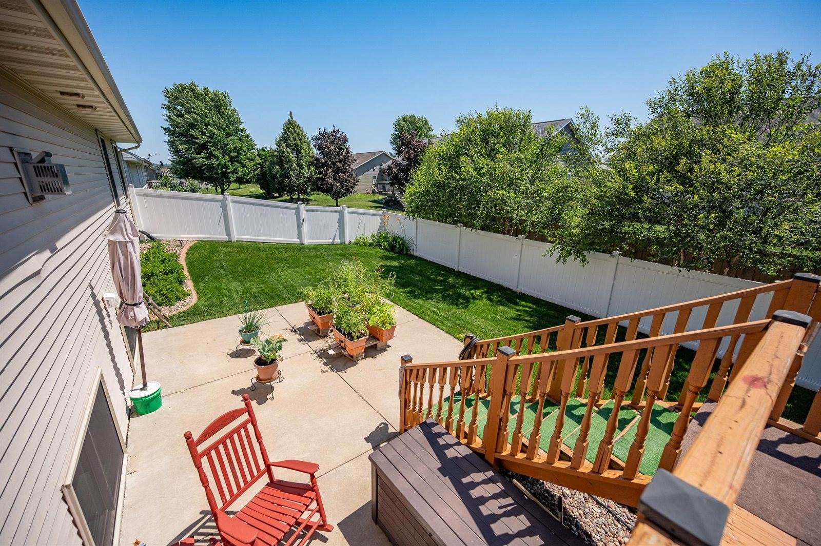 752 Killarny Trail, De Pere, WI 54115