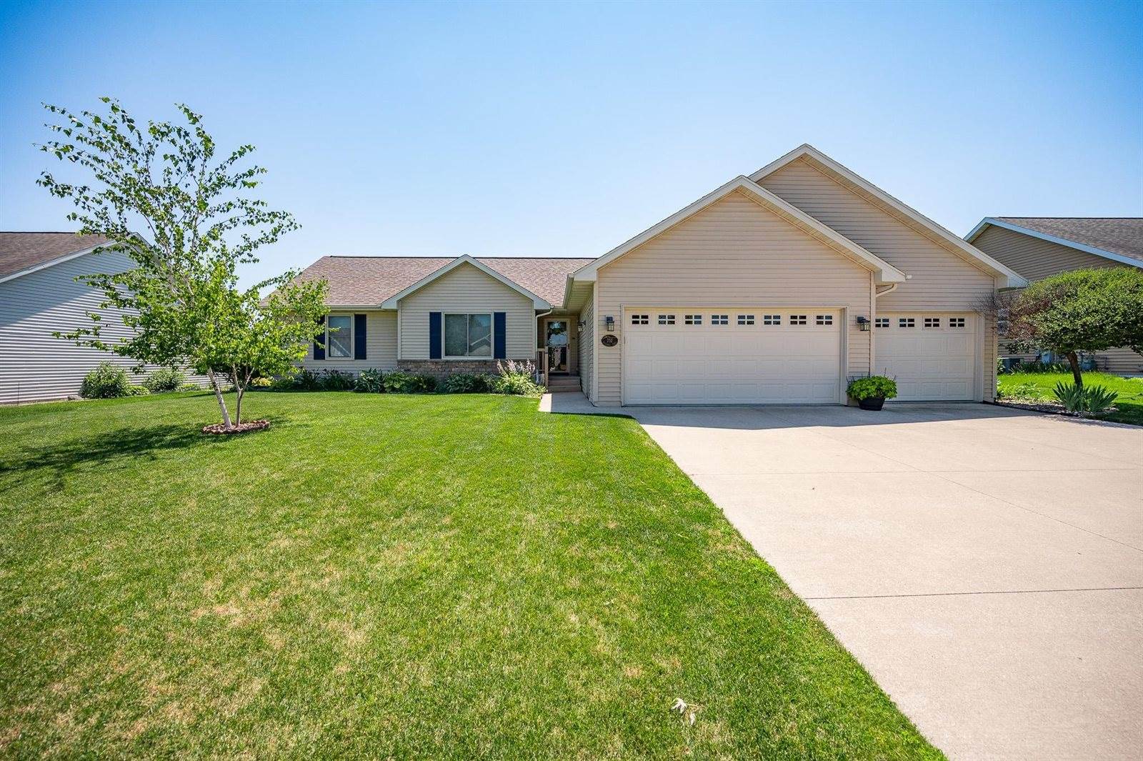 752 Killarny Trail, De Pere, WI 54115