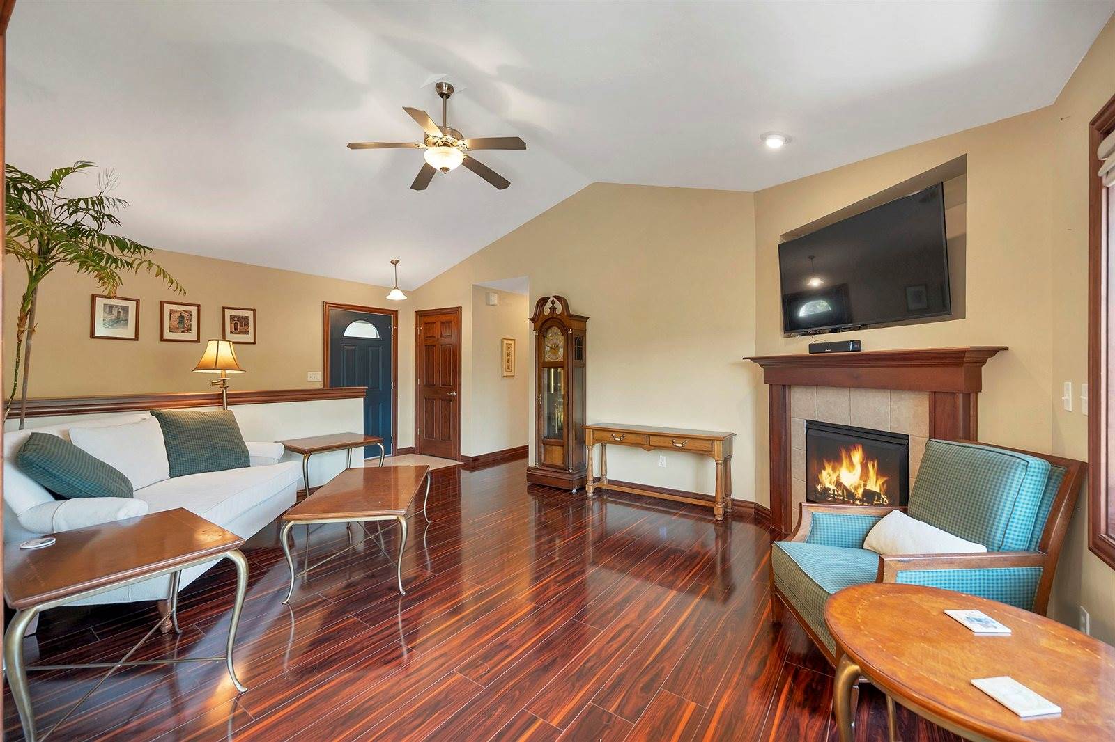 752 Killarny Trail, De Pere, WI 54115