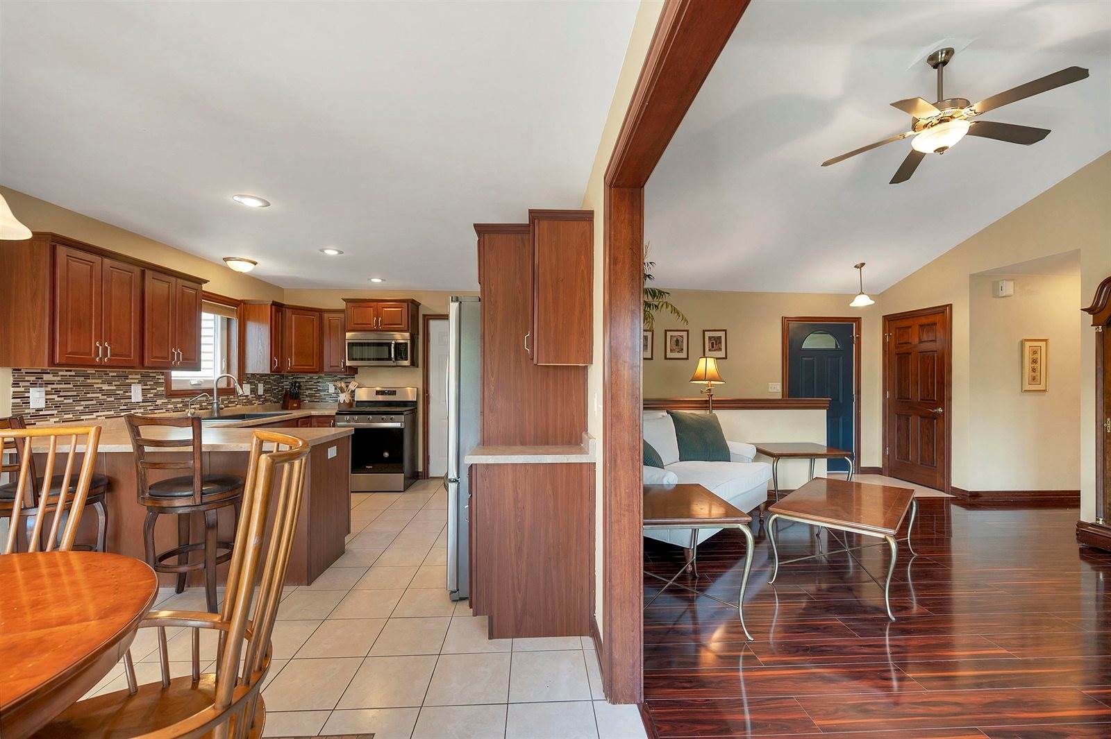 752 Killarny Trail, De Pere, WI 54115