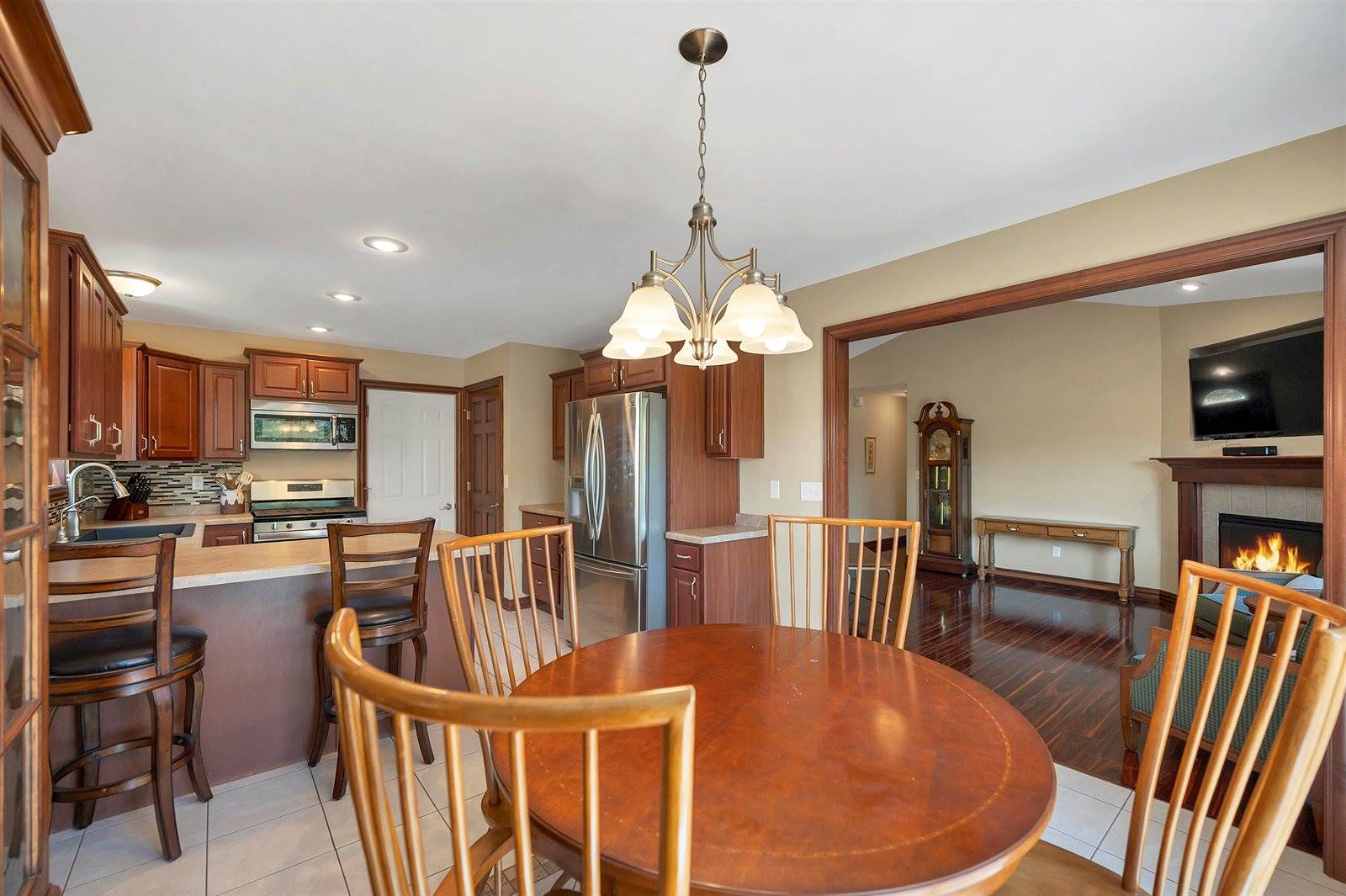 752 Killarny Trail, De Pere, WI 54115