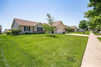 752 Killarny Trail, De Pere, WI 54115