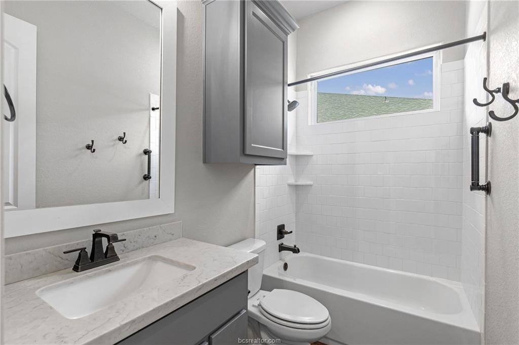 1931 Spanish Moss Drive, College Station, TX 77845