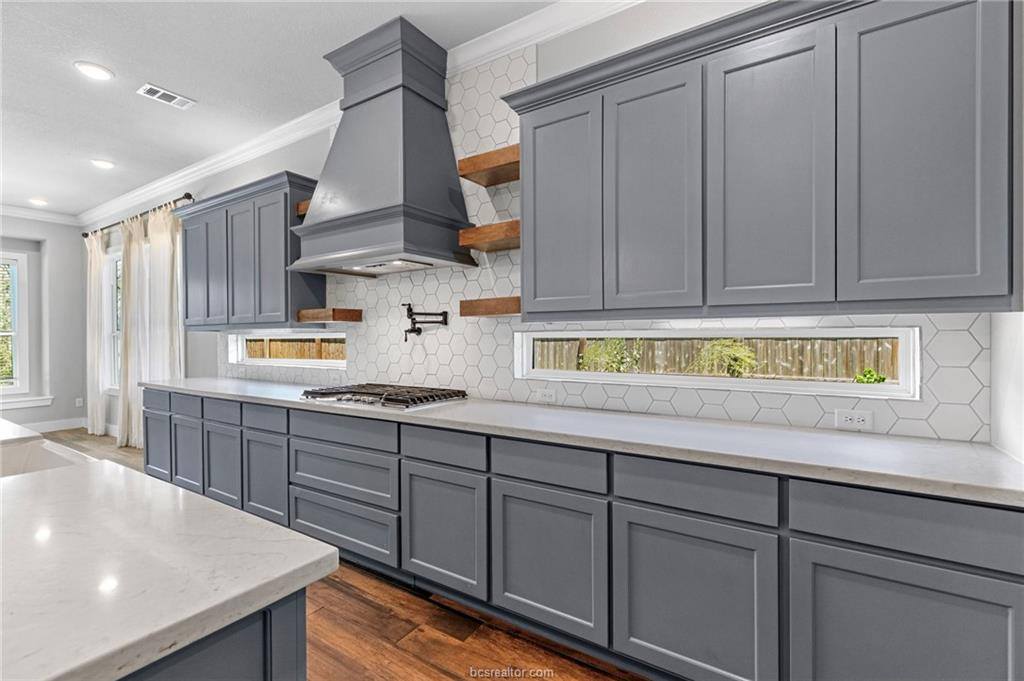 1931 Spanish Moss Drive, College Station, TX 77845