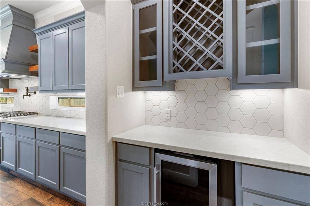 1931 Spanish Moss Drive, College Station, TX 77845