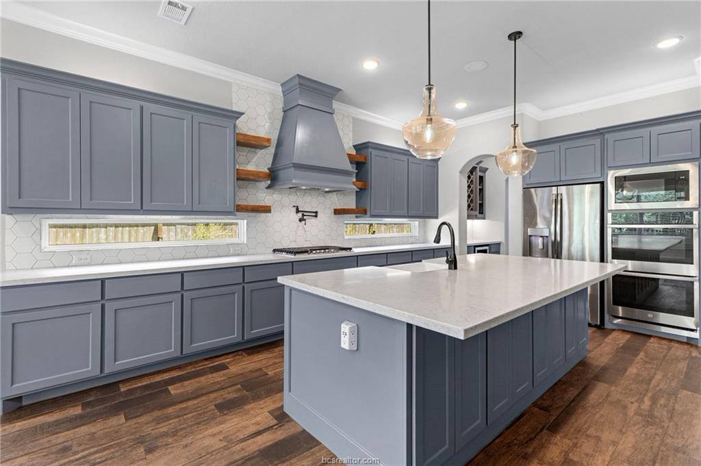 1931 Spanish Moss Drive, College Station, TX 77845
