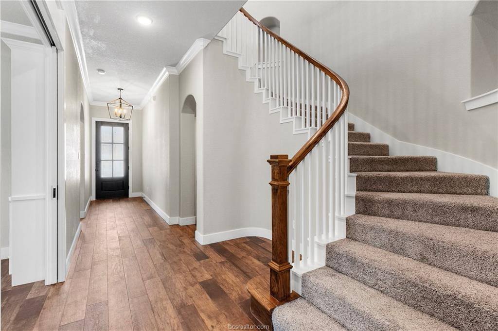 1931 Spanish Moss Drive, College Station, TX 77845