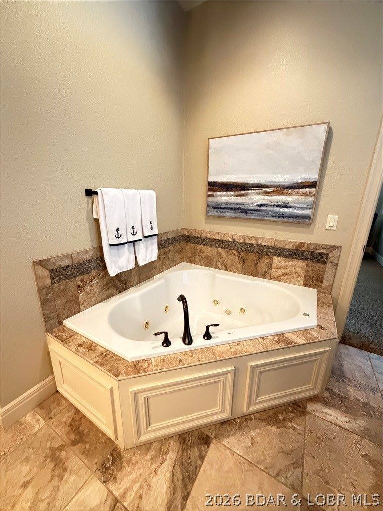 3168 Twin Rivers Point, Camdenton, MO 65020