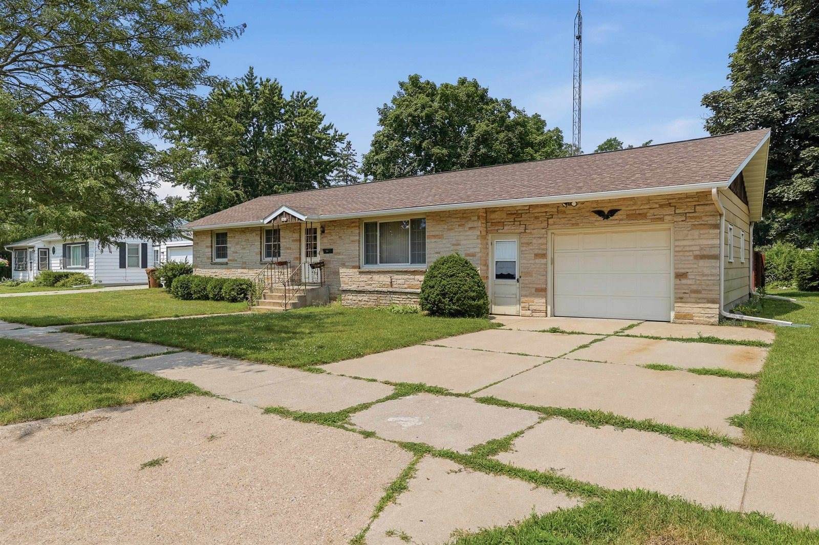 2416 Center Street, Stevens Point, WI 54481