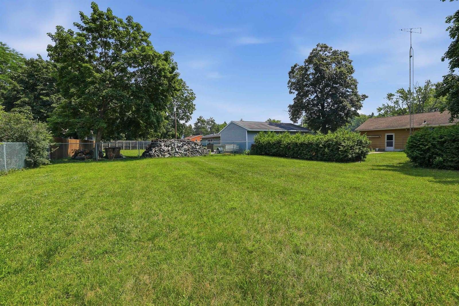 2416 Center Street, Stevens Point, WI 54481