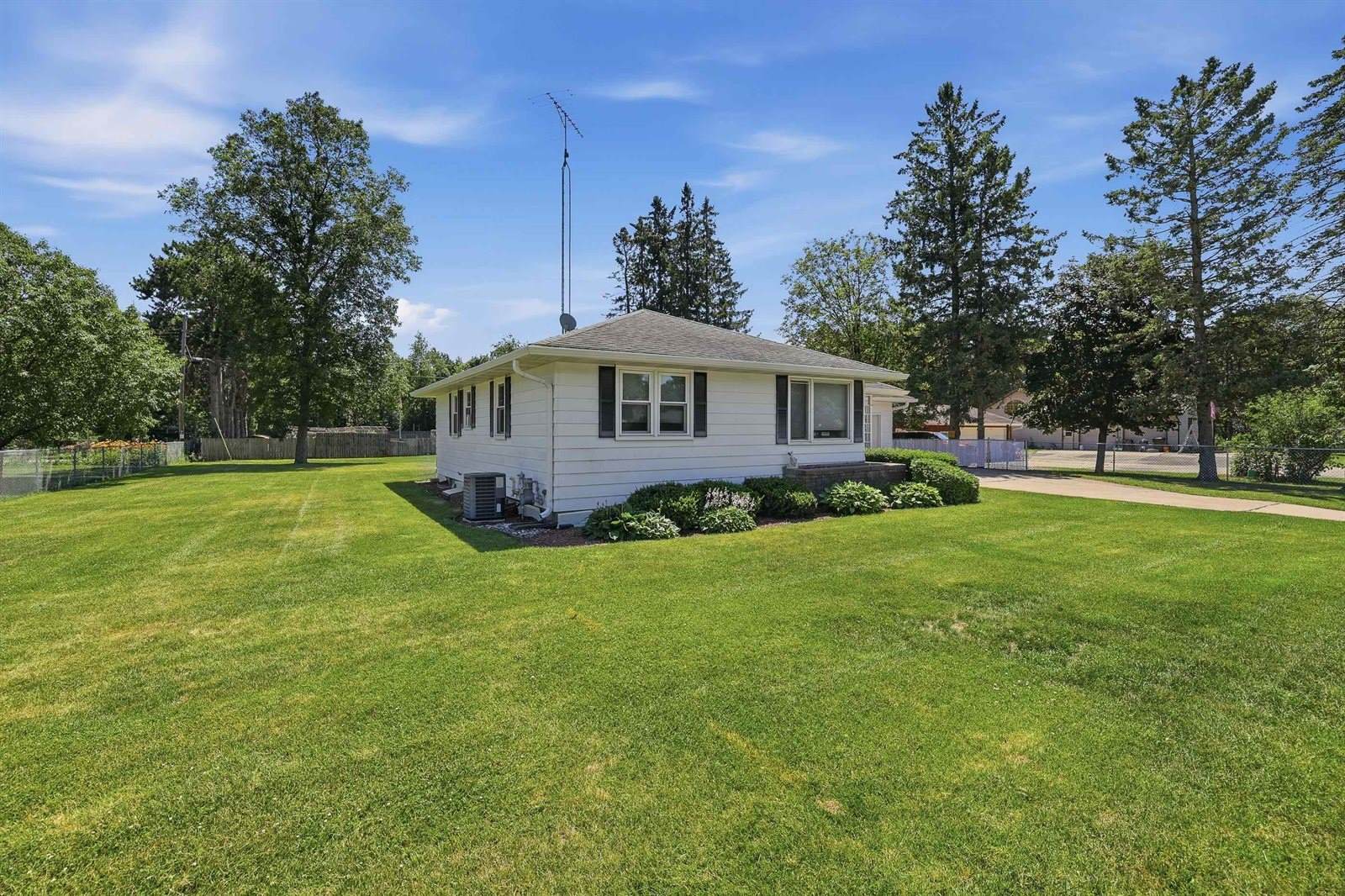 521 Mc Dill Avenue, Stevens Point, WI 54481