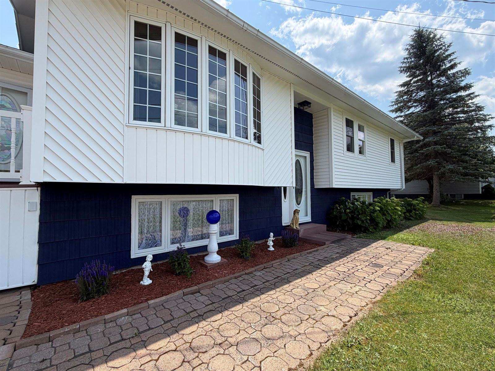 140 26th Avenue, Madawaska, ME 04756