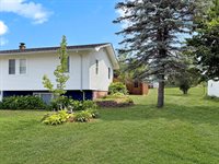 140 26th Avenue, Madawaska, ME 04756