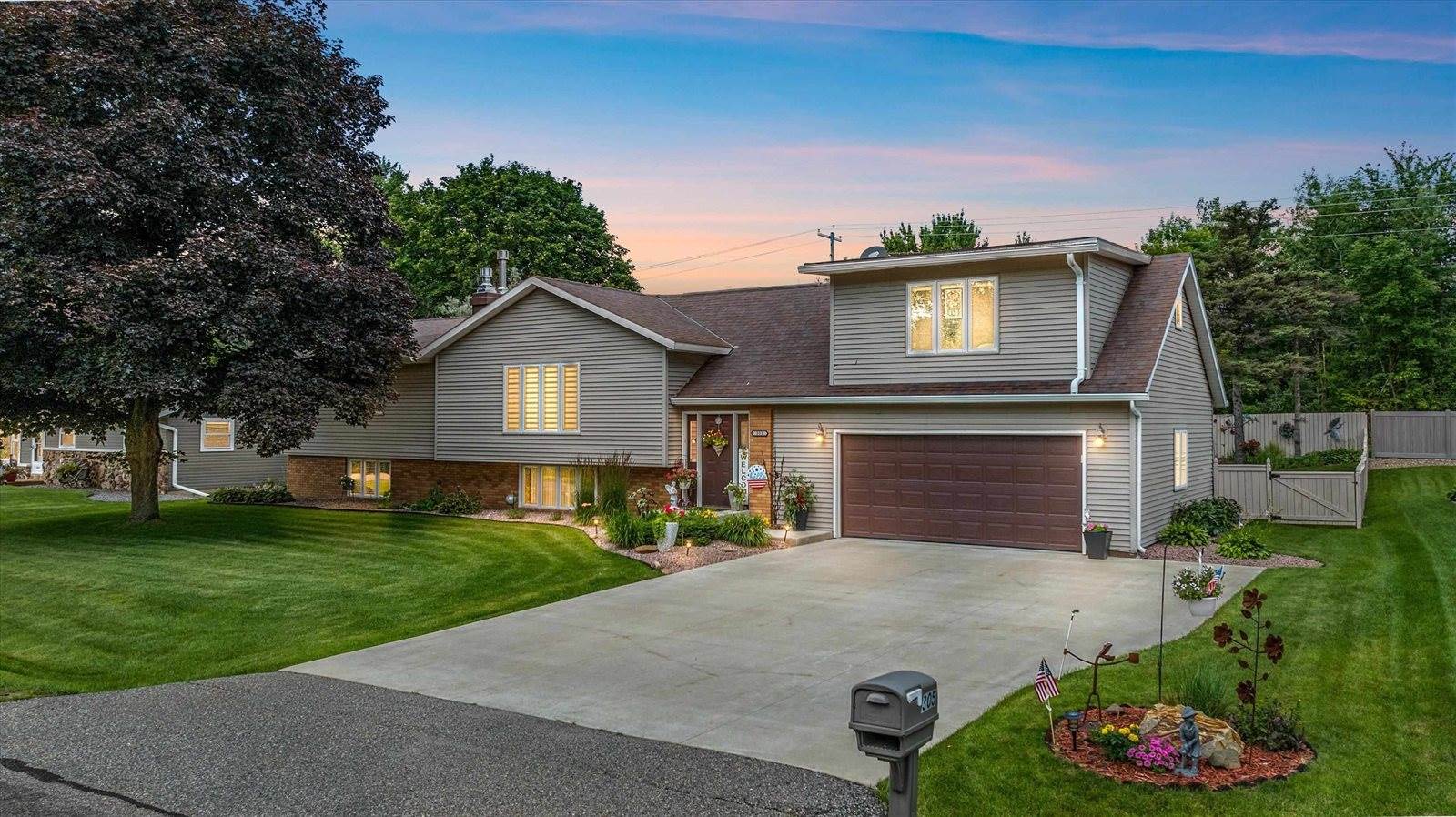305 Marathon Street, Marshfield, WI 54449