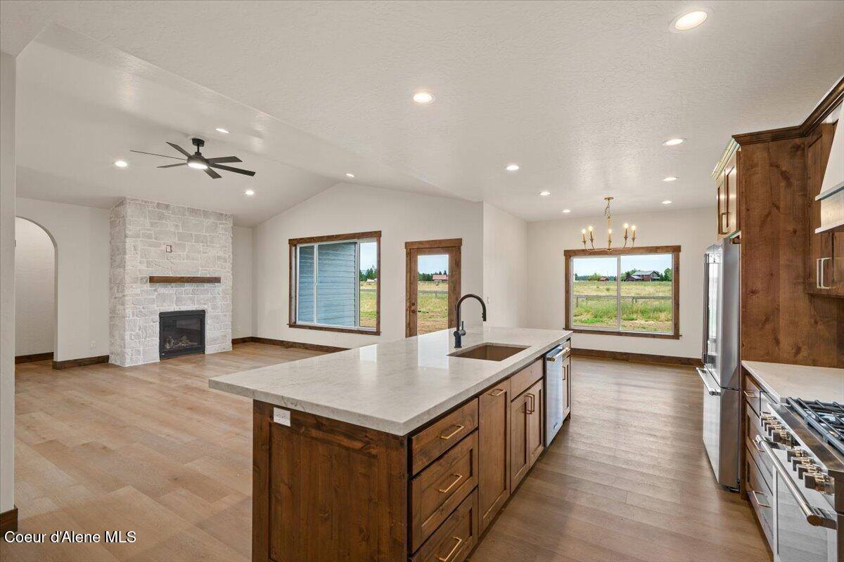 1971 East Yellow Pine Ave, Athol, ID 83801
