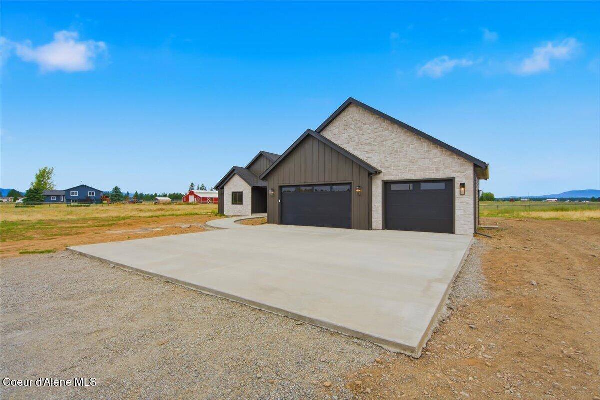 1971 East Yellow Pine Ave, Athol, ID 83801