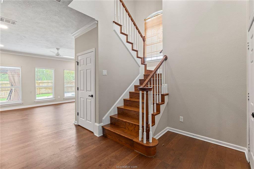 2323 Carisbrooke Loop, College Station, TX 77845