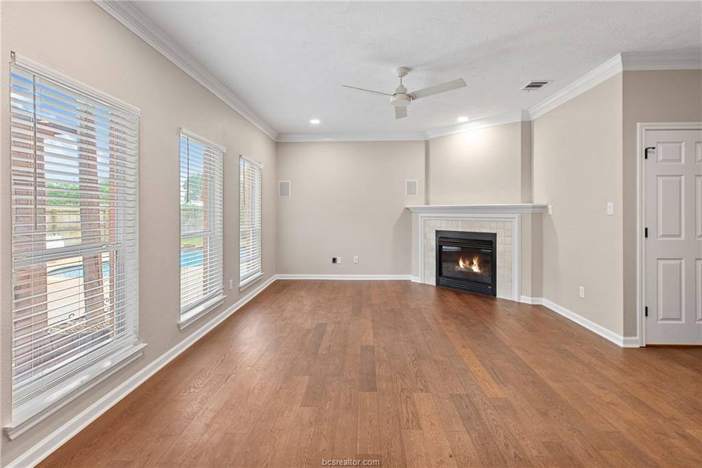 2323 Carisbrooke Loop, College Station, TX 77845