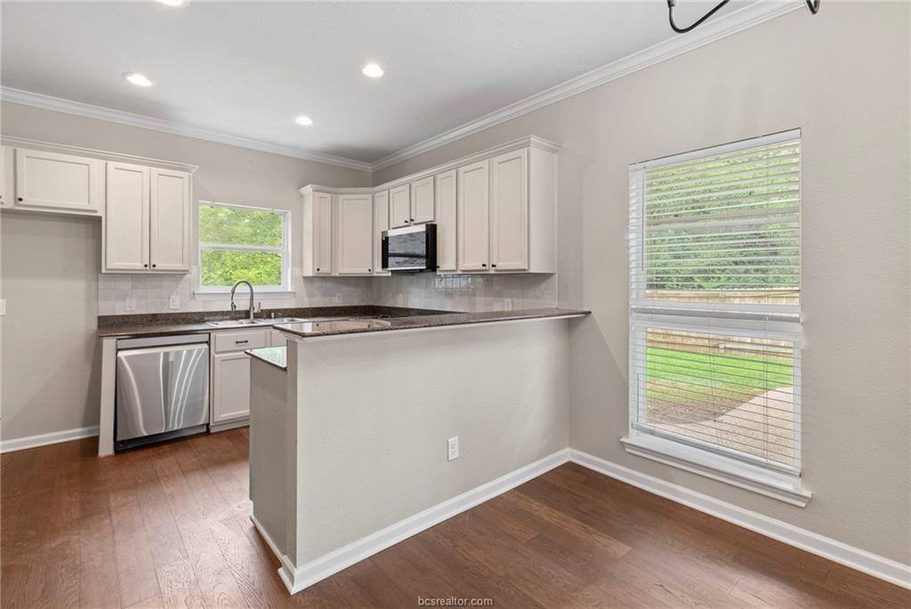 2323 Carisbrooke Loop, College Station, TX 77845
