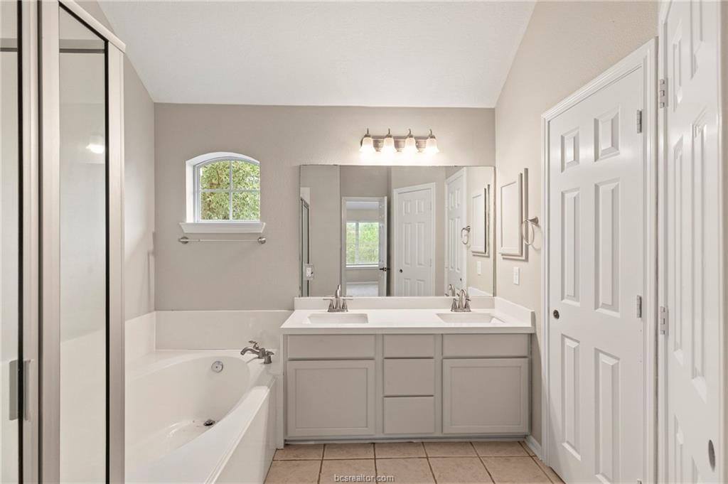 2323 Carisbrooke Loop, College Station, TX 77845