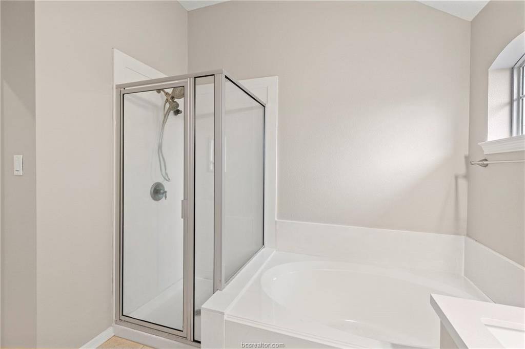 2323 Carisbrooke Loop, College Station, TX 77845